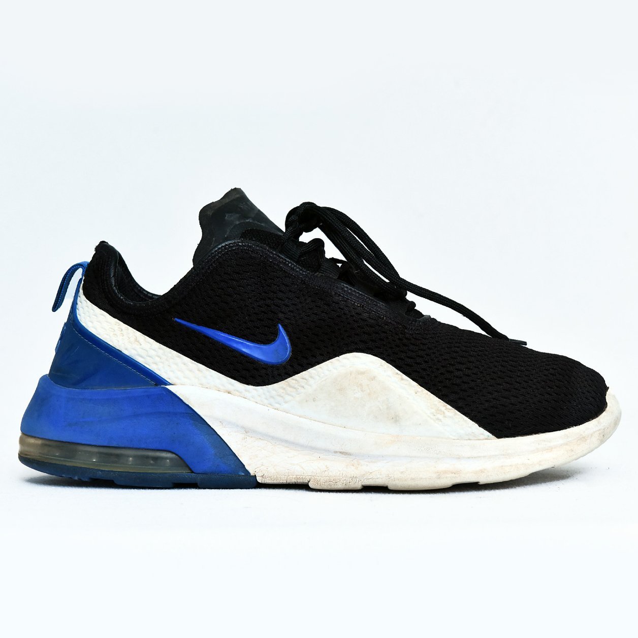 Nike Air Max 270 Black White Blue – TRENDYGO Original Thrift Running Shoes Pakistan - Image 3