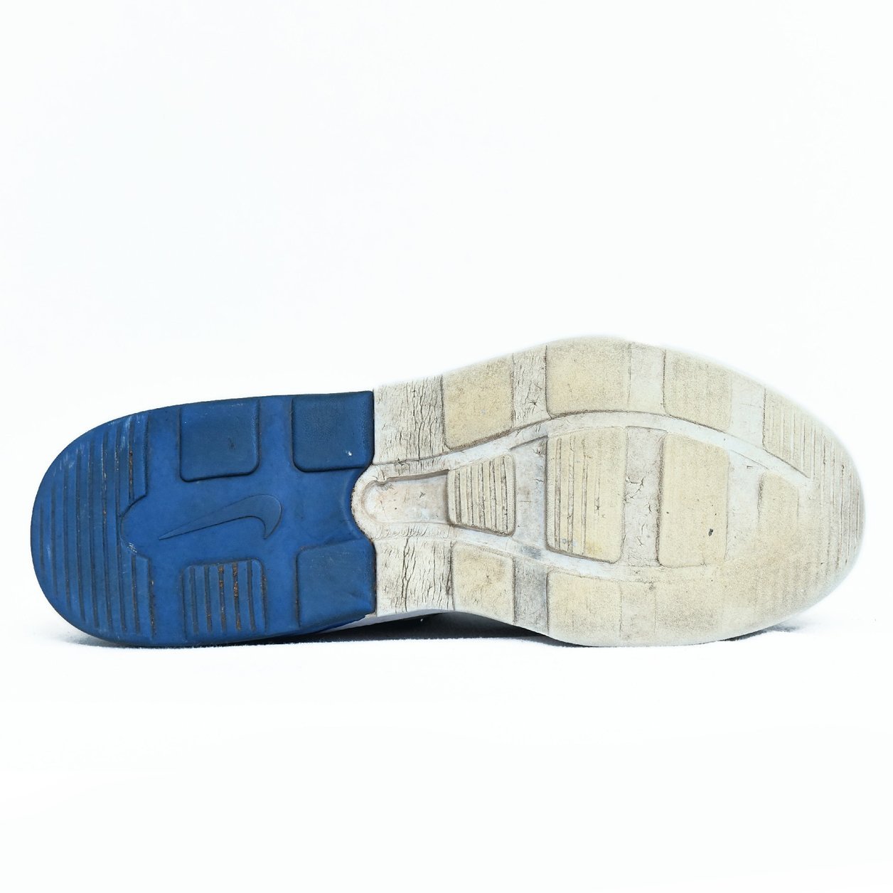 Nike Air Max 270 Black White Blue – TRENDYGO Original Thrift Running Shoes Pakistan - Image 4