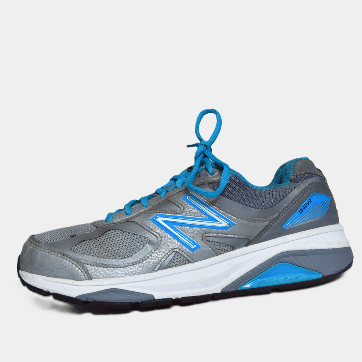 New Balance Original Grey & Blue Running Shoes | Preloved Branded Footwear Pakistan | TRENDYGO - Image 2