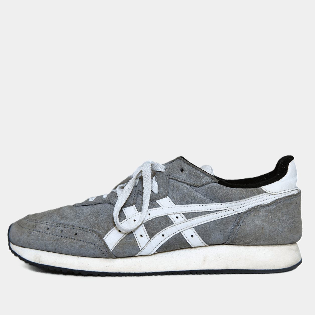 Asics Onitsuka Tiger Vintage Grey | Original Used Sneakers β TRENDYGO Thrift Pakistan - Image 2