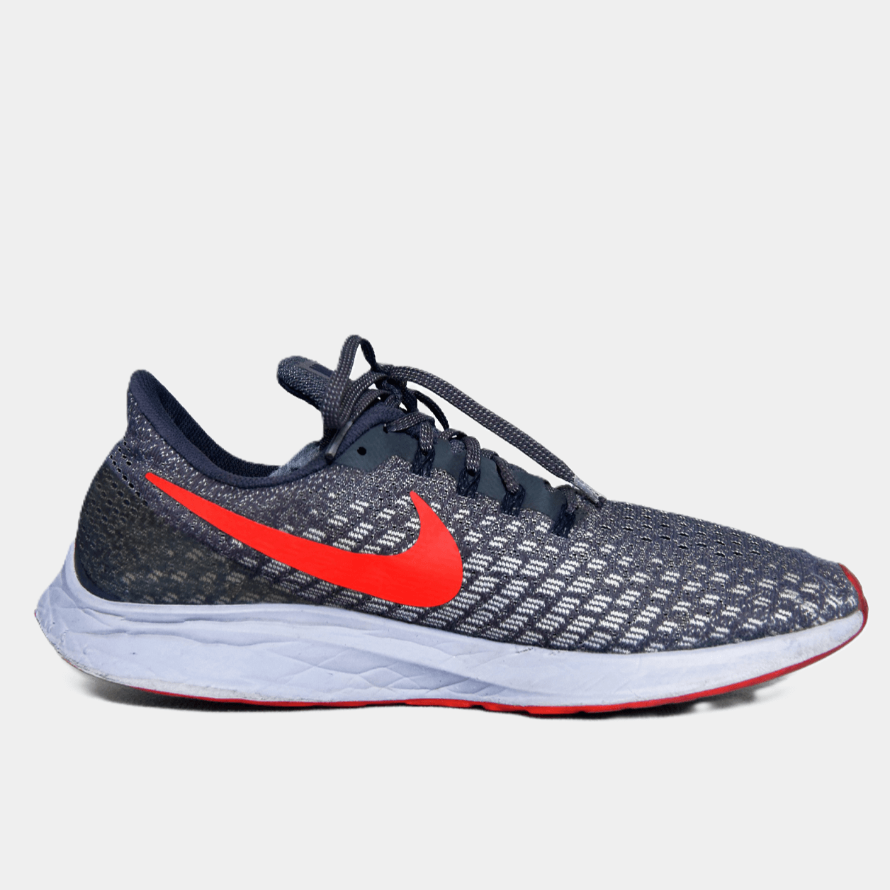 Nike Air Zoom Pegasus 35 Grey with Red Swoosh | Preloved Sports Sneakers β TRENDYGO - Image 2