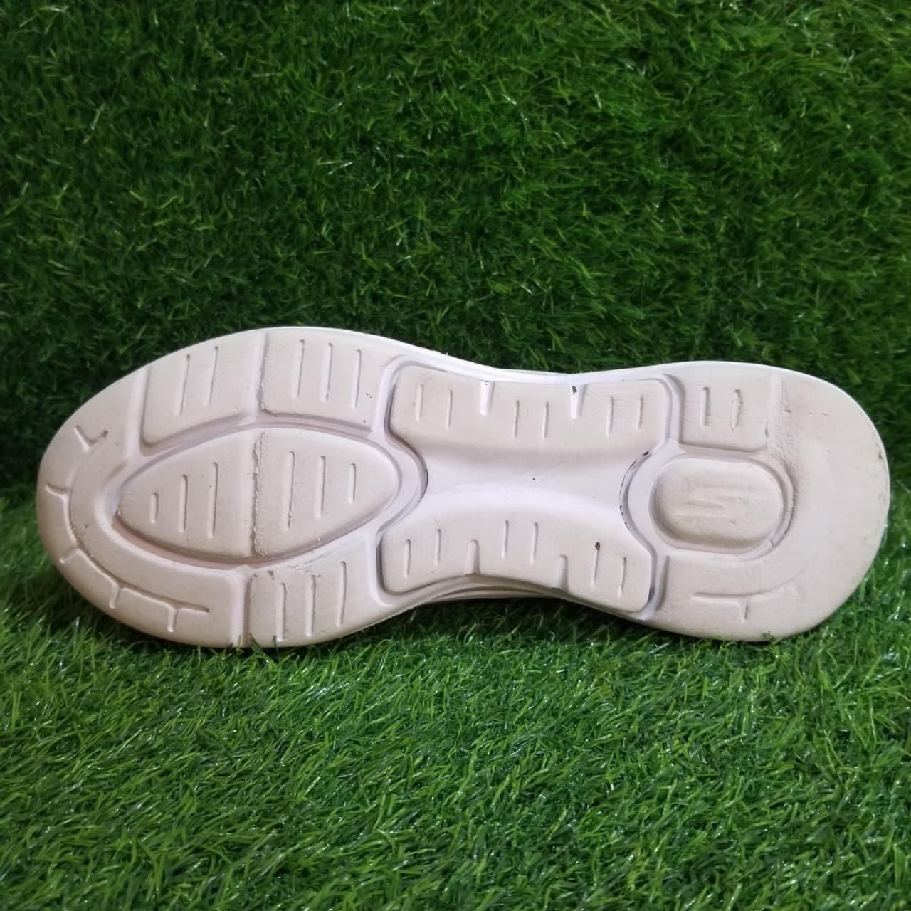 Skechers Arch Fit Slip-On Sneaker - TrendyGo Pakistan - Image 4